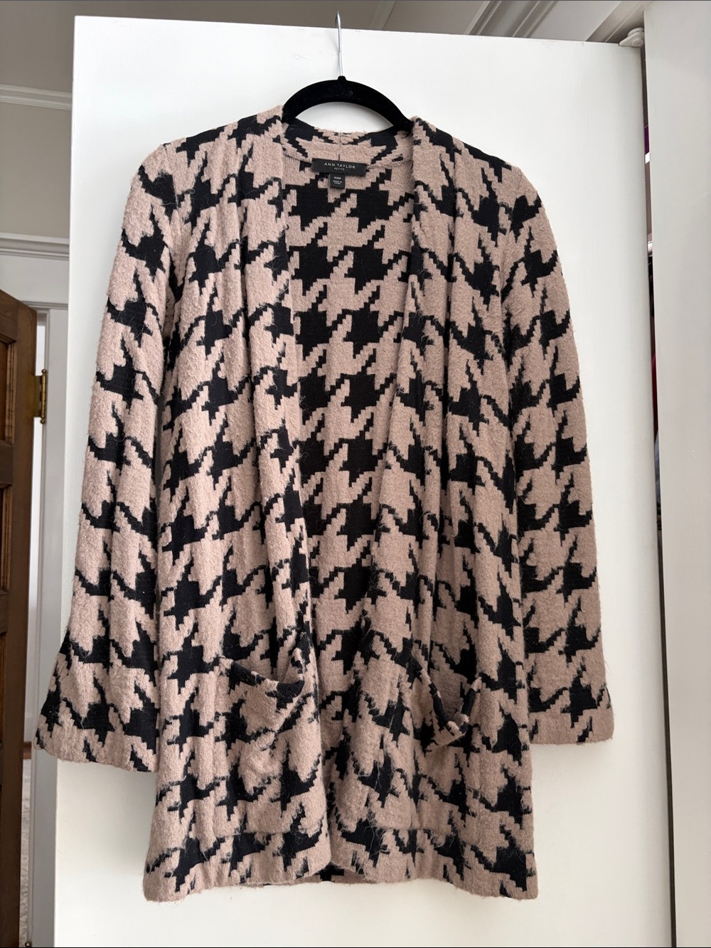 Adrienne Vittadini Black & Blush Houndstooth Open Cardigan Jacket